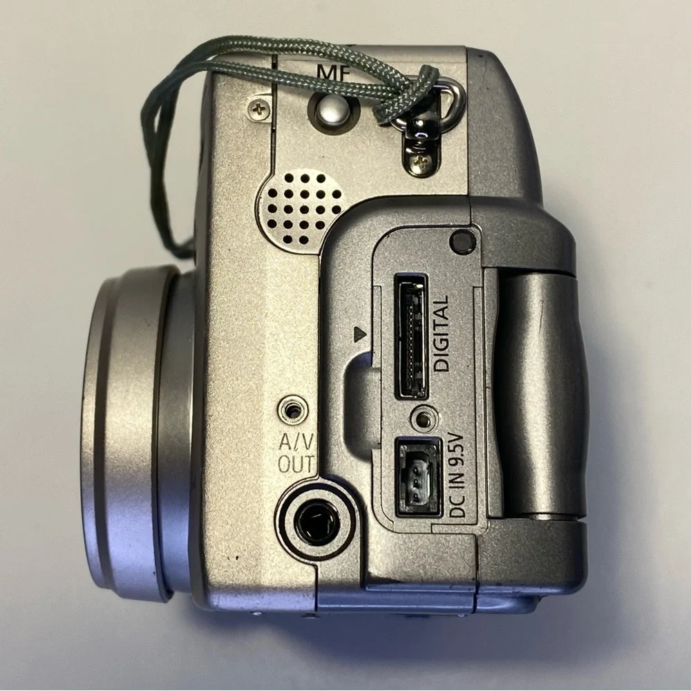 Canon Powershot G2 Digital Camera, Battery Not Included